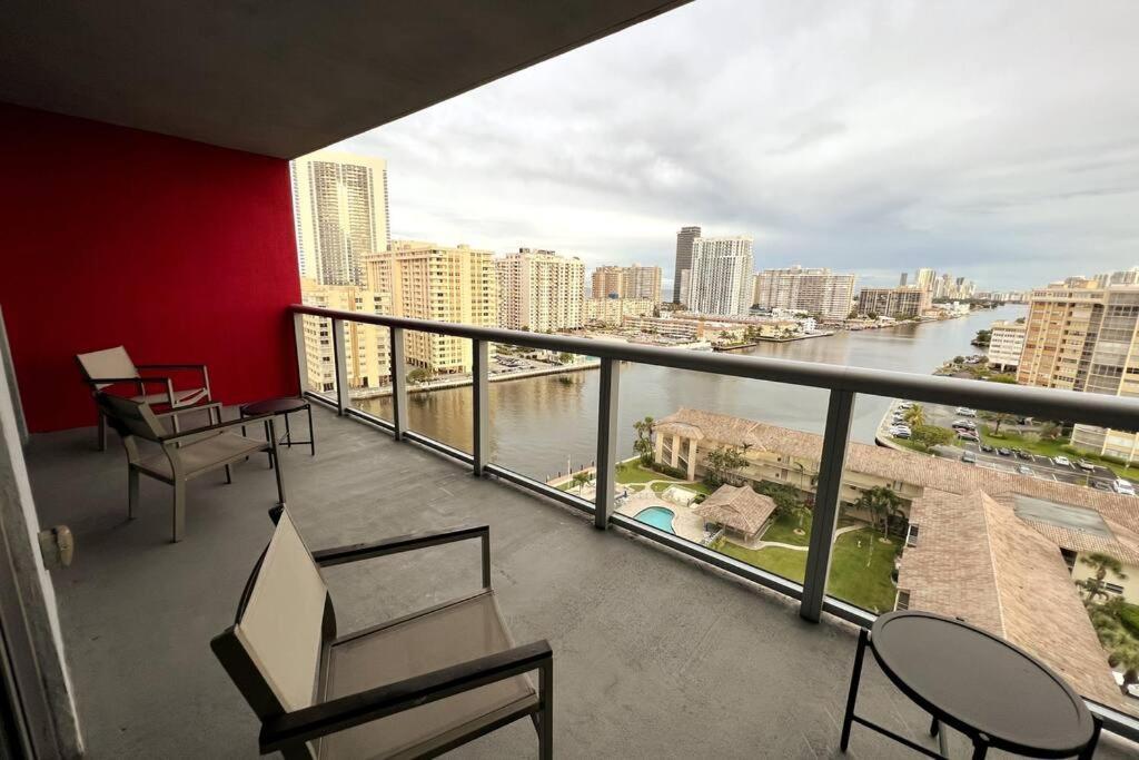 Beachwalk 1B 1B Incredible View Apartment 14 A Plaja Hallandale Exterior foto